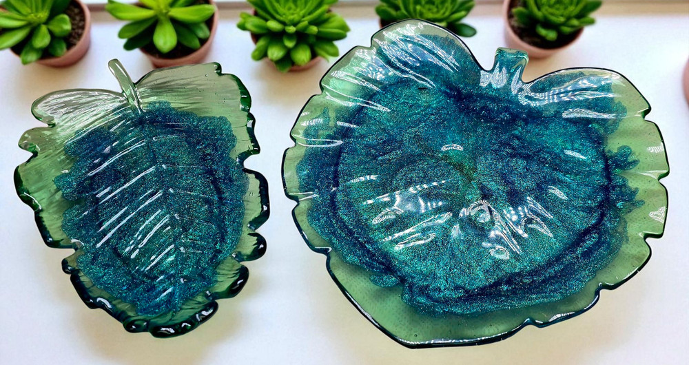Resin Leaf Tray Set of 2