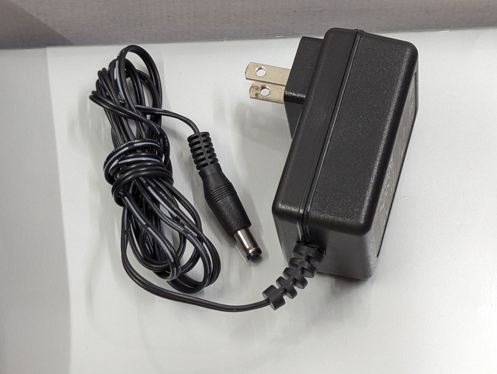 FAVI Mini LED Projector Business Edition