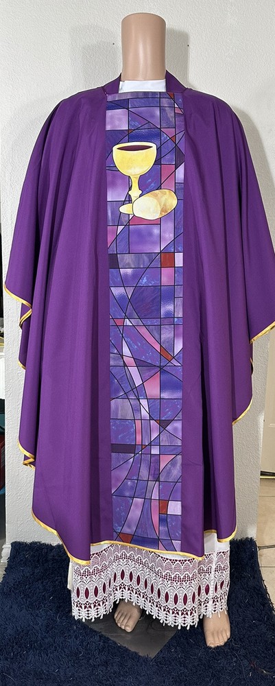 PURPLE CHASUBLE WITH + STOLE (P0068)