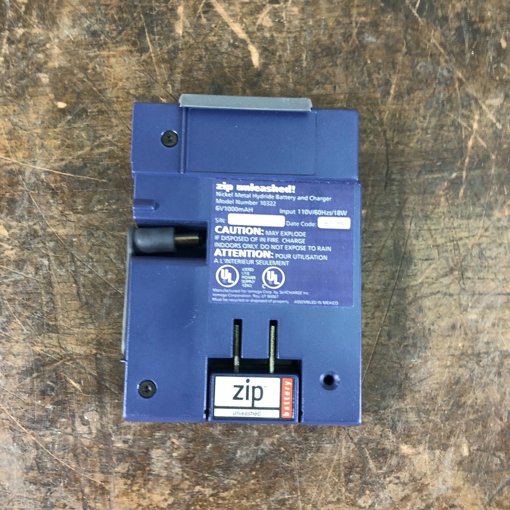 Iomega Zip Unleashed! Battery Pack Power Supply for Zip Disk Drives in BOX
