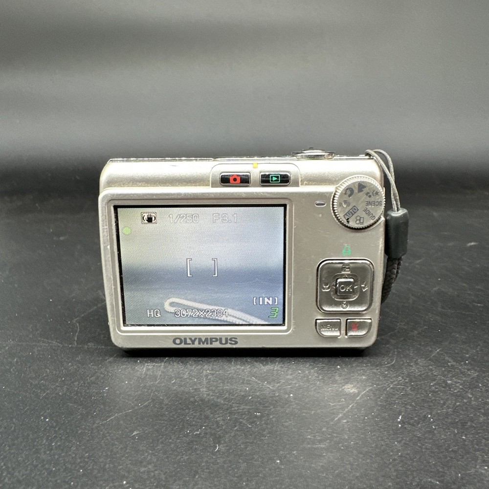 Olympus FE-270 7.1MP Digital Camera, Silver - Tested