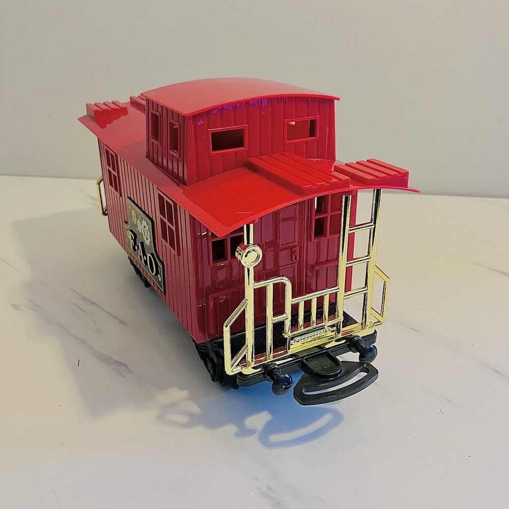 FAO Schwarz Motorized Classic Train Set Plus Tracks