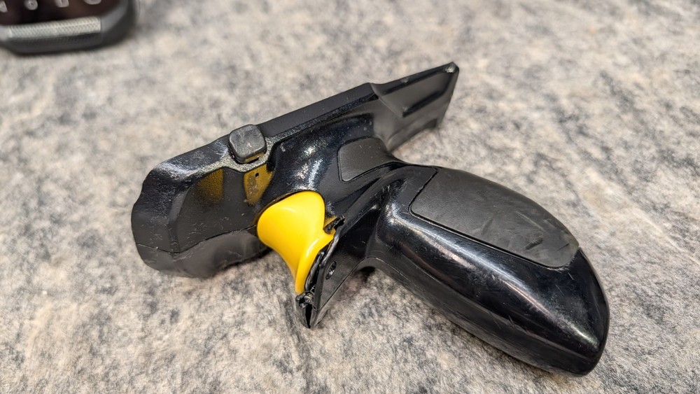 Zebra TC72 TC720L Mobile Barcode Scanner Touch Computer + Trigger Grip, Battery