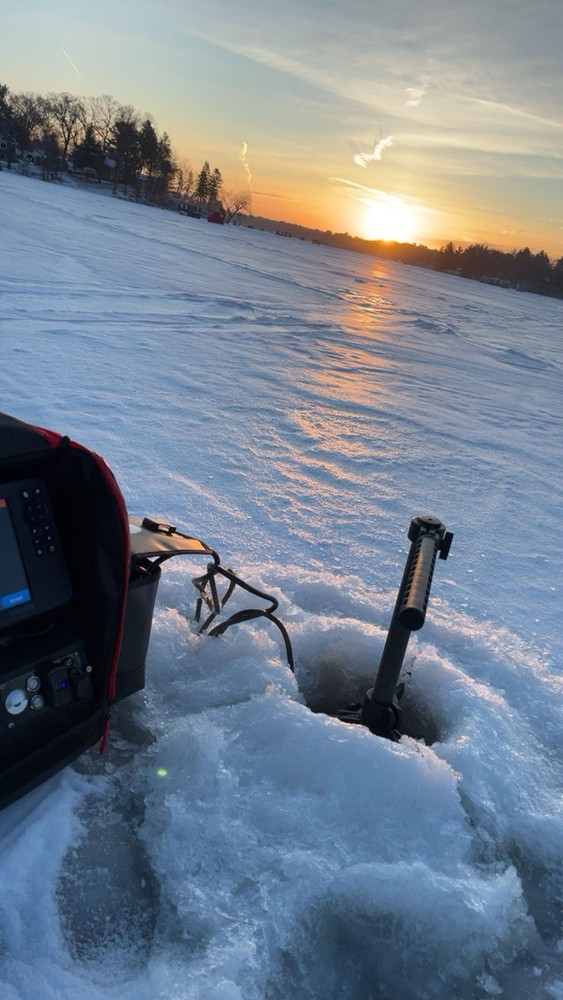 Lowrance HD Innovations Eagle 9 Fishfinder Chartplotter Sonar Kit