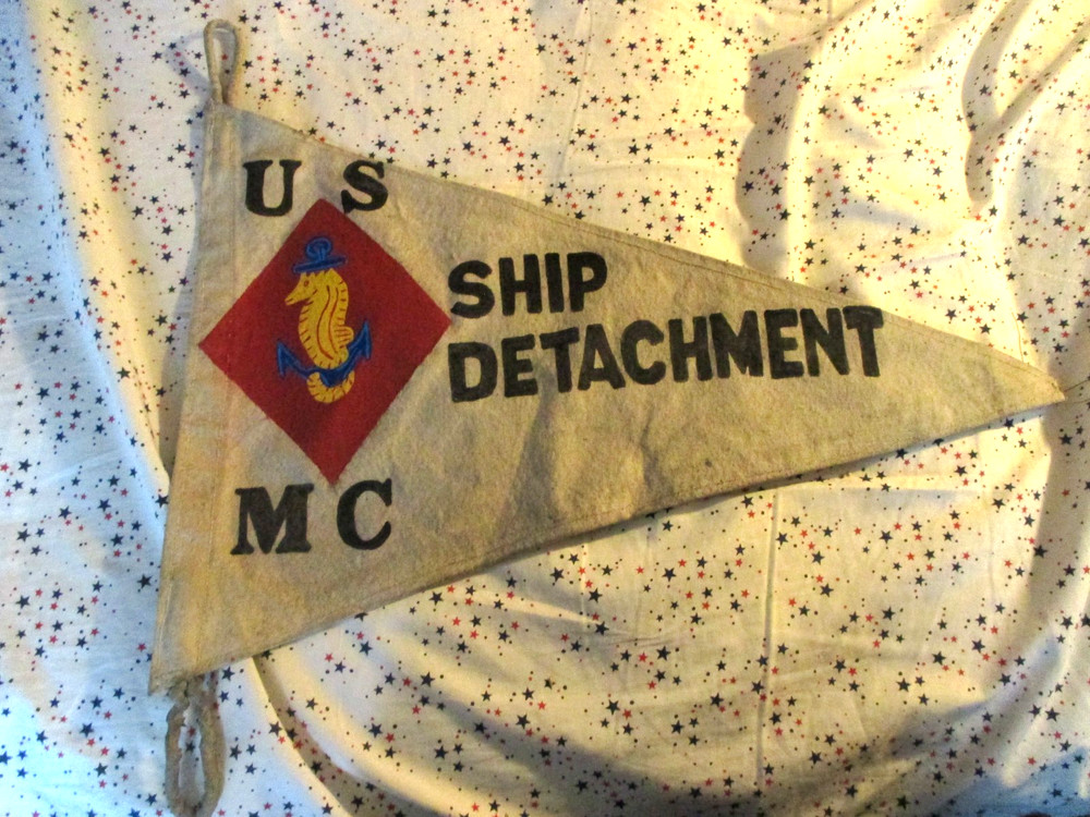 WWII USMC SHIP DETACHMENT FLAG / PENNET (A)