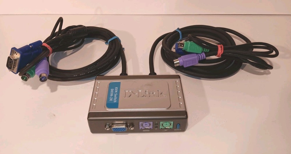 D-Link DKVM-2K 2- Port KVM Switch with Cables. PS/2 Connectors. Multi PC .