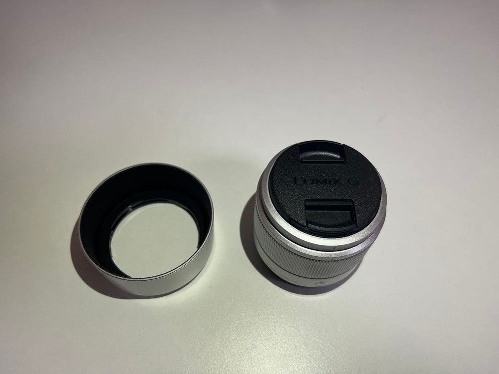 Panasonic LUMIX DC-GF9W-S Tested