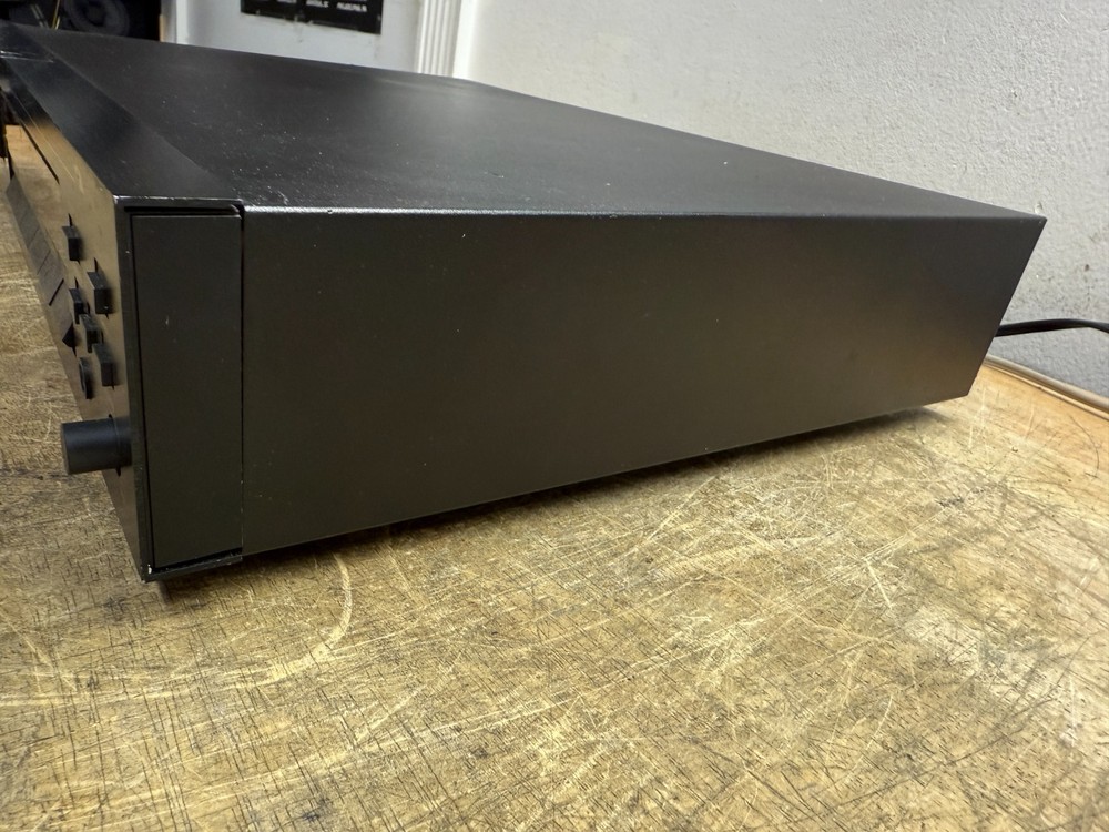 NAKAMICHI OMS-2A CD Player
