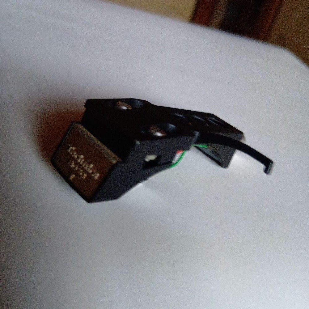 Technics genuine headshell with a 207C cartridge