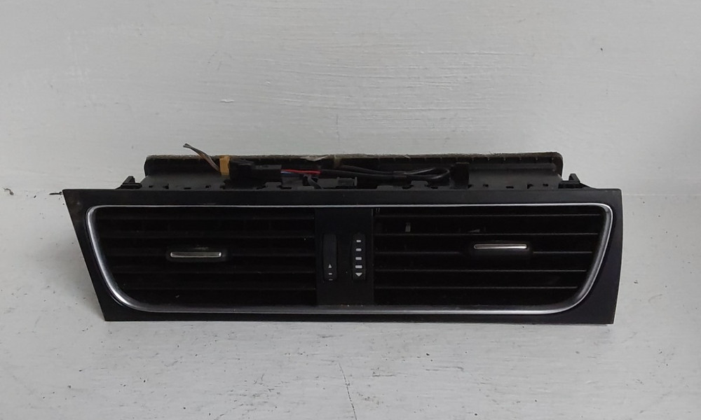 2011 AUDI A4 DASH AIR VENT (P5542)