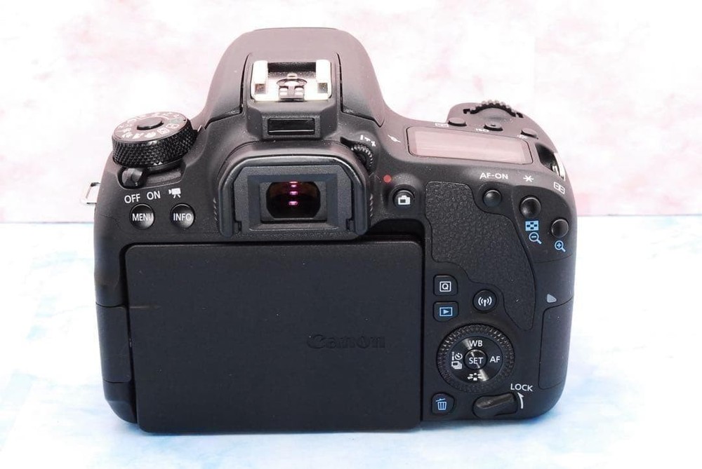 Canon EOS 9000D 810481