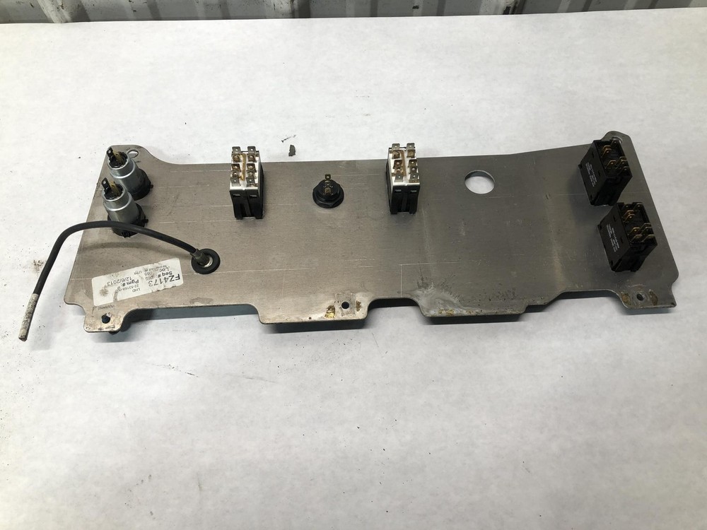 Freightliner M2 106 SWITCH Dash Panel - Used | P/N 2253168000