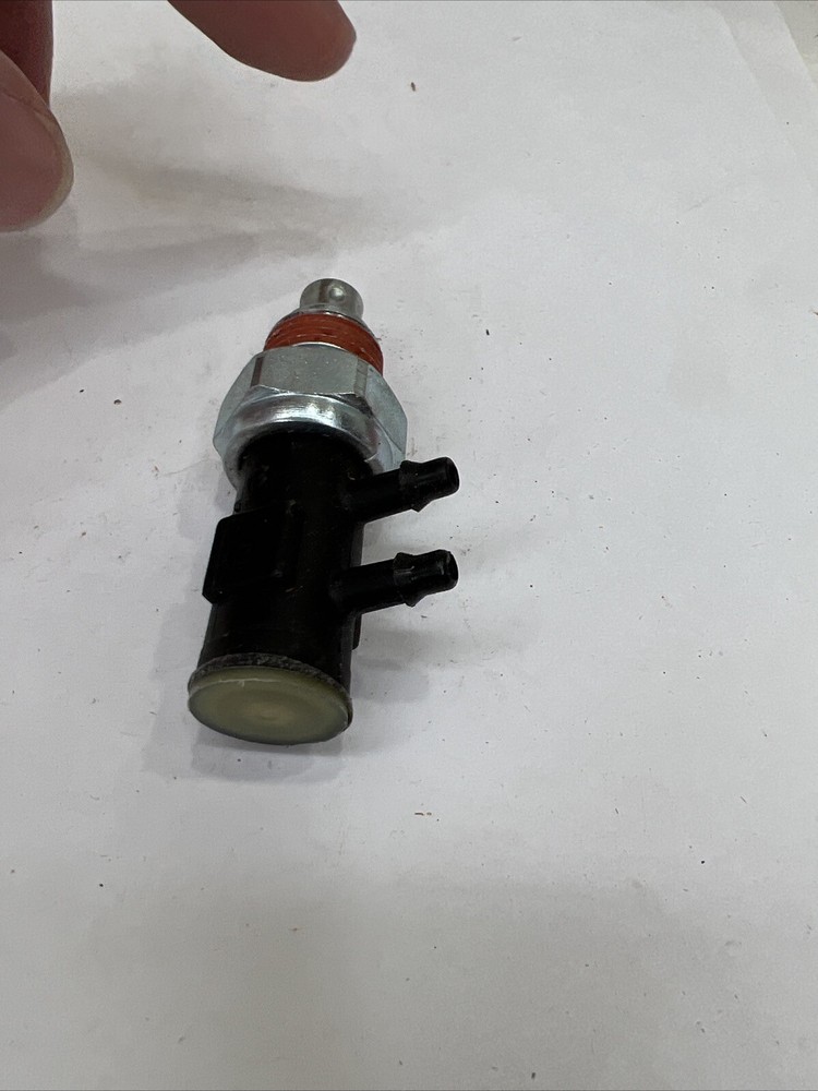 Ported Vacuum Switch Standard PVS12