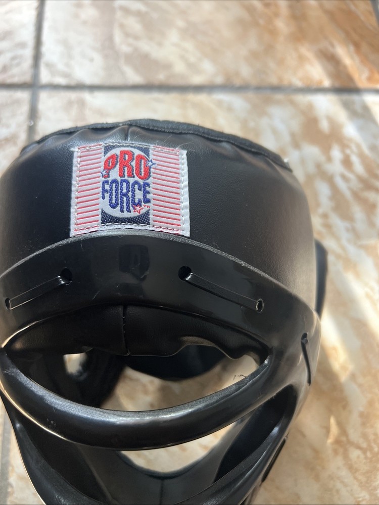 Pro Force Mixed Martial Arts Mask Headgear Hook & Loop Backstrap Size Medium