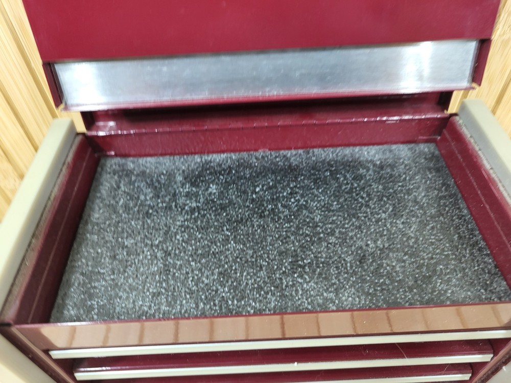 Snap-on Tools Mini Micro Miniature Metal Toolbox Maroon Great Condition
