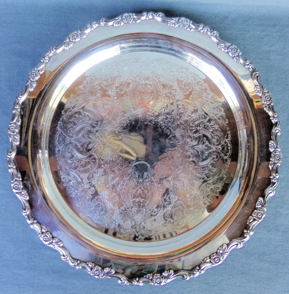 Vintage Oneida Silverplate 15" Round Serving Tray