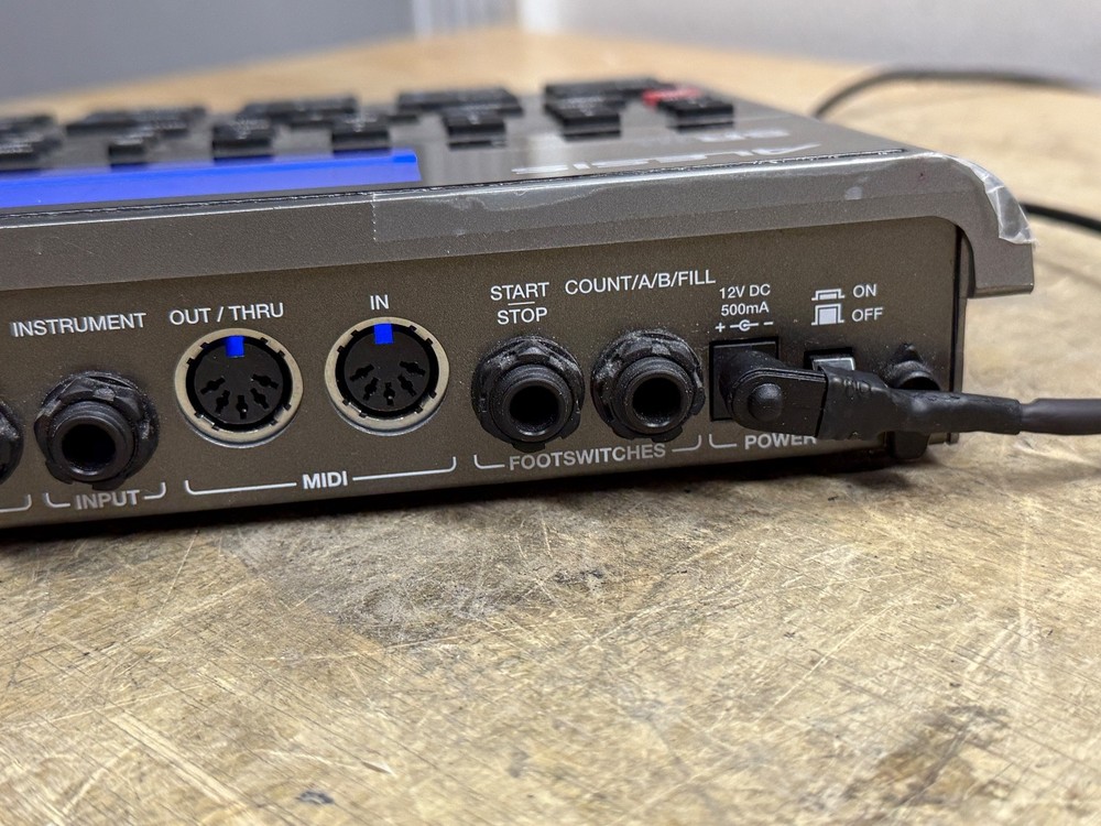 Alesis SR-18 Drum Machine