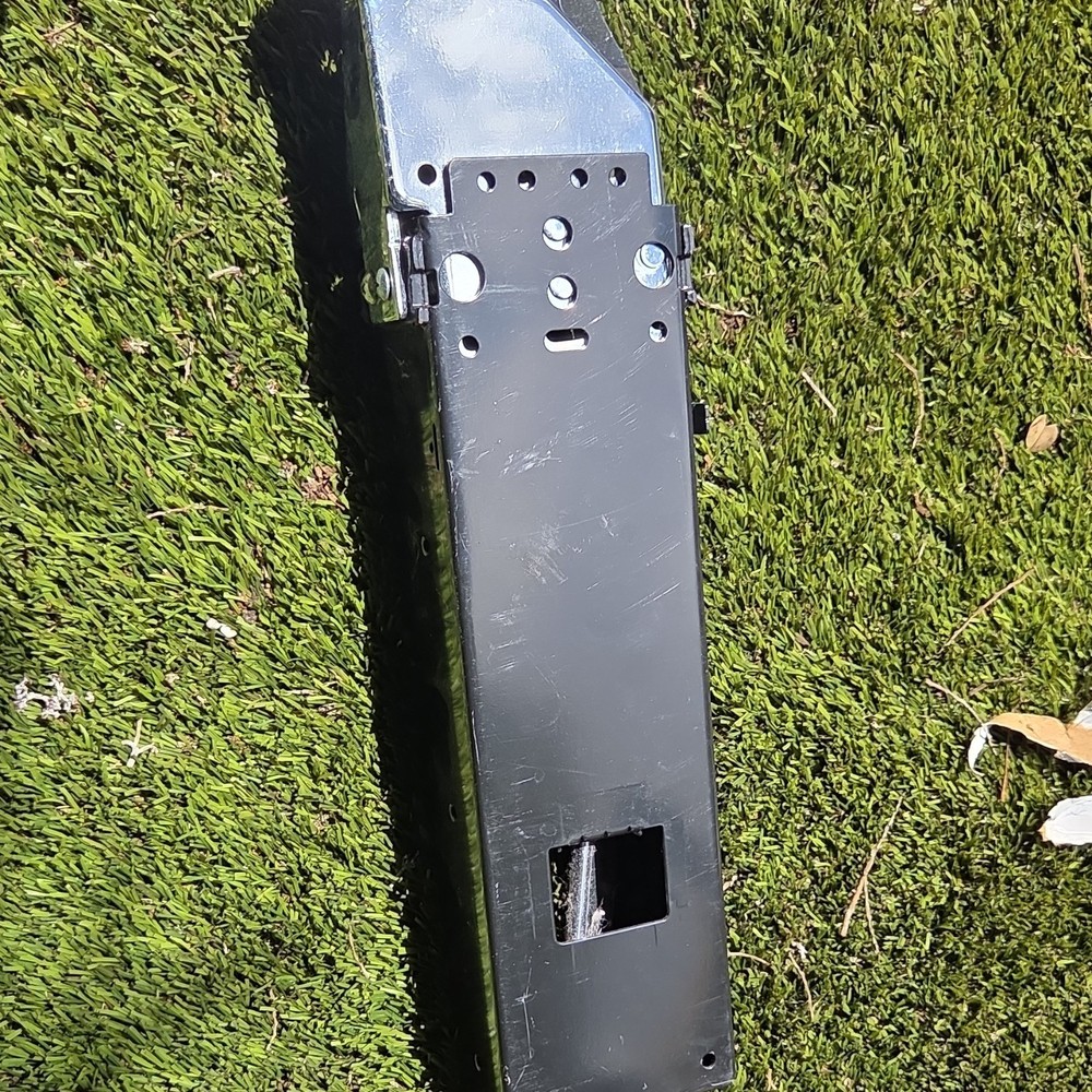 subzero bottom door hinge (right door)