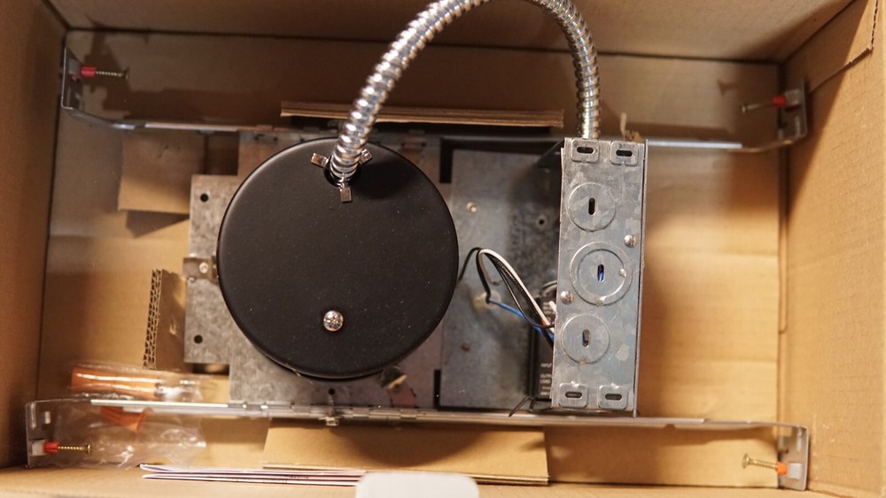 WAC HR-8402E Lighting