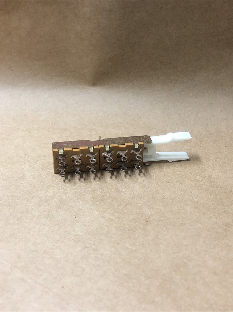 SWITCHCRAFT PART# 77123A19B