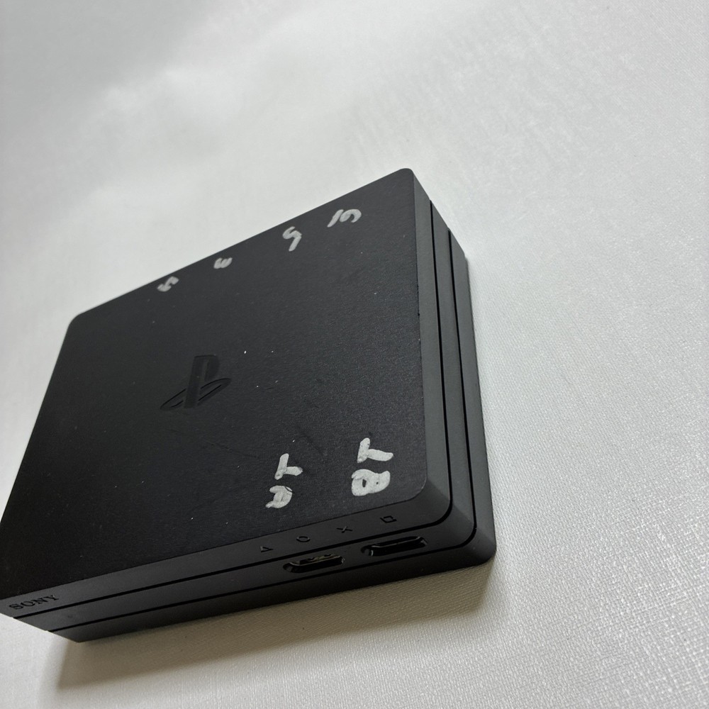 Genuine Sony PS4 Playstation CUH-ZVR2 VR Virtual Reality Processor Unit Only