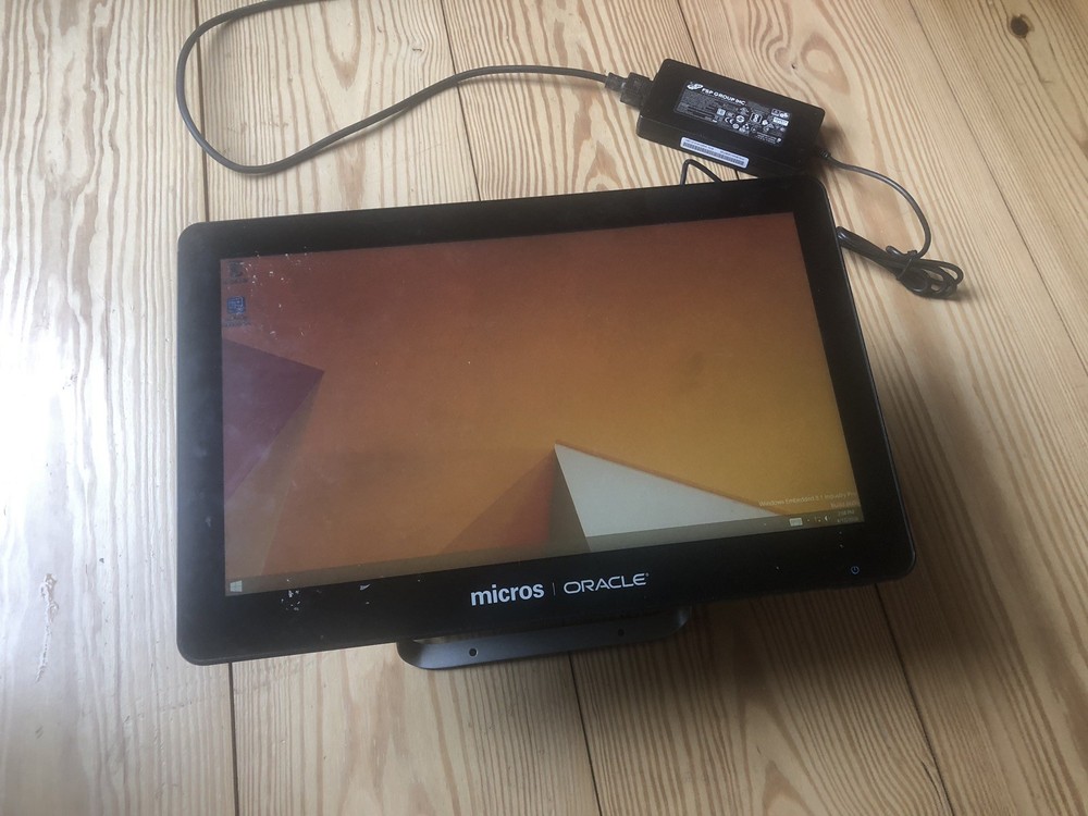 Micros Workstation 6 POS Touch Screen Terminal Micros CAL Windows 8.1 READ