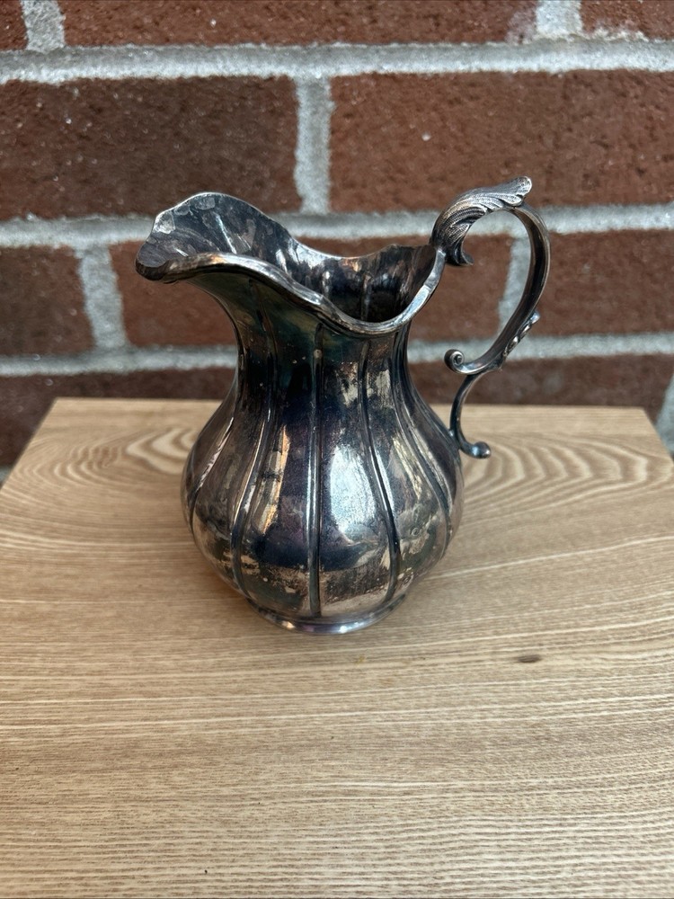 ANTIQUE VICTORIAN WILLIAM HUTTON SILVER PLATED MILK JUG