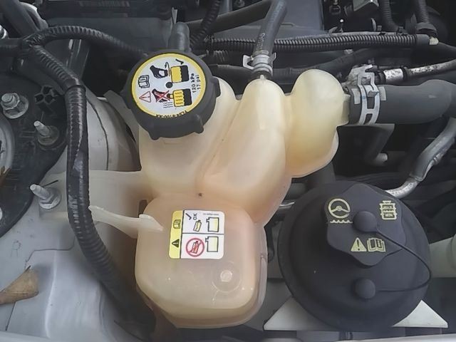 TRIBUTE 2006 Glove Box 19078