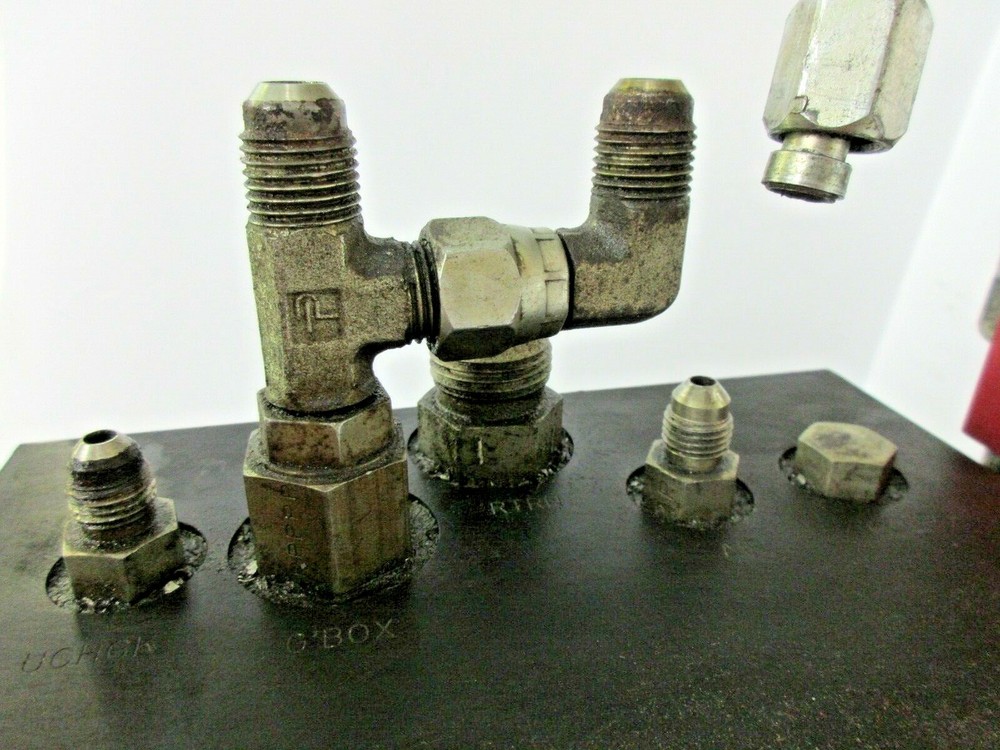 AIR DRIVEN FLUID PUMP ASSEMBLY