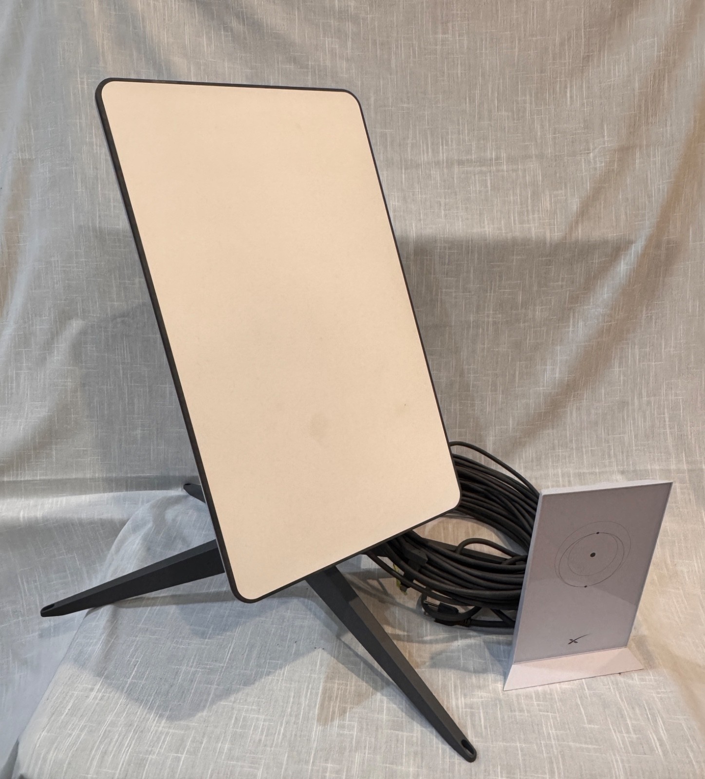 Starlink V2 Satellite Dish Kit with Router - UTA-212 & UTR-211