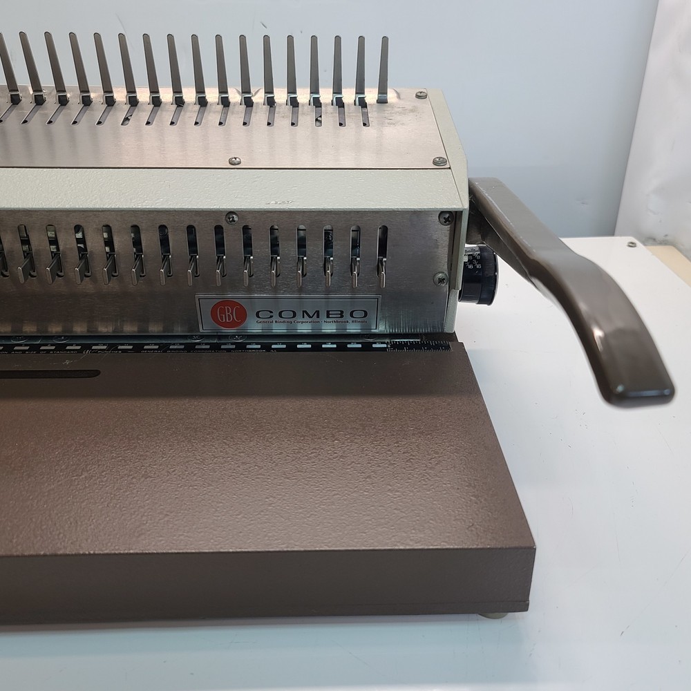 General Binding Corporation GBC Combo Binding Machine Model 222-KM