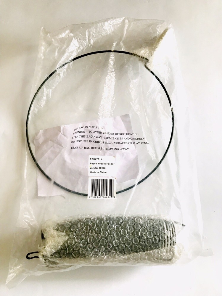 Peach Wreath Feeder Black Model PCH#781K