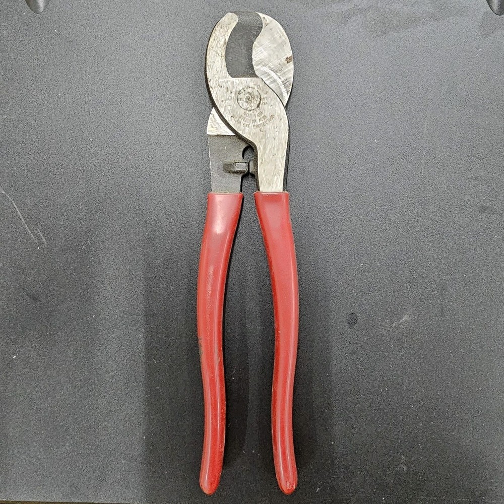 Klein Tools 63050 9-1/2" High Leverage Cable Cutters Pliers