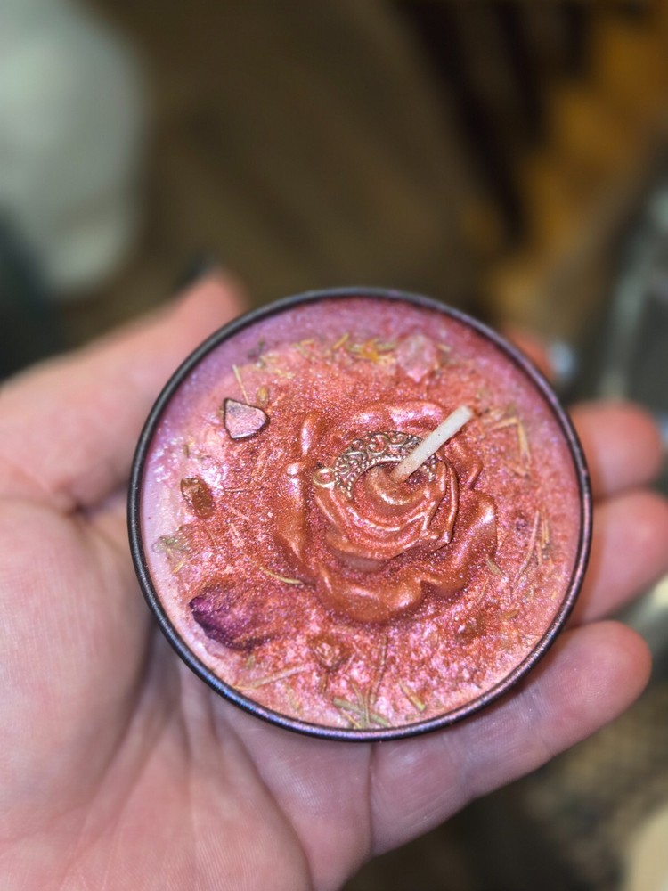 THE MORRIGAN Deity Candle 4 oz