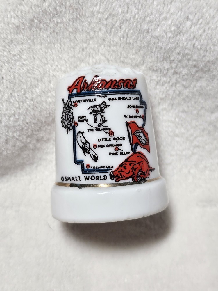 12 Porcelain State Souvenir Thimbles