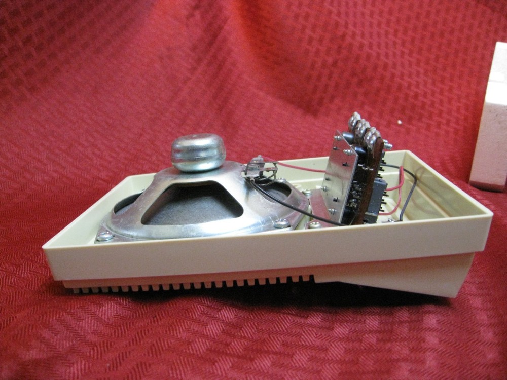 NuTone IS-45 Inside 5" intercom Speaker New In Box but Missing Volume Knob