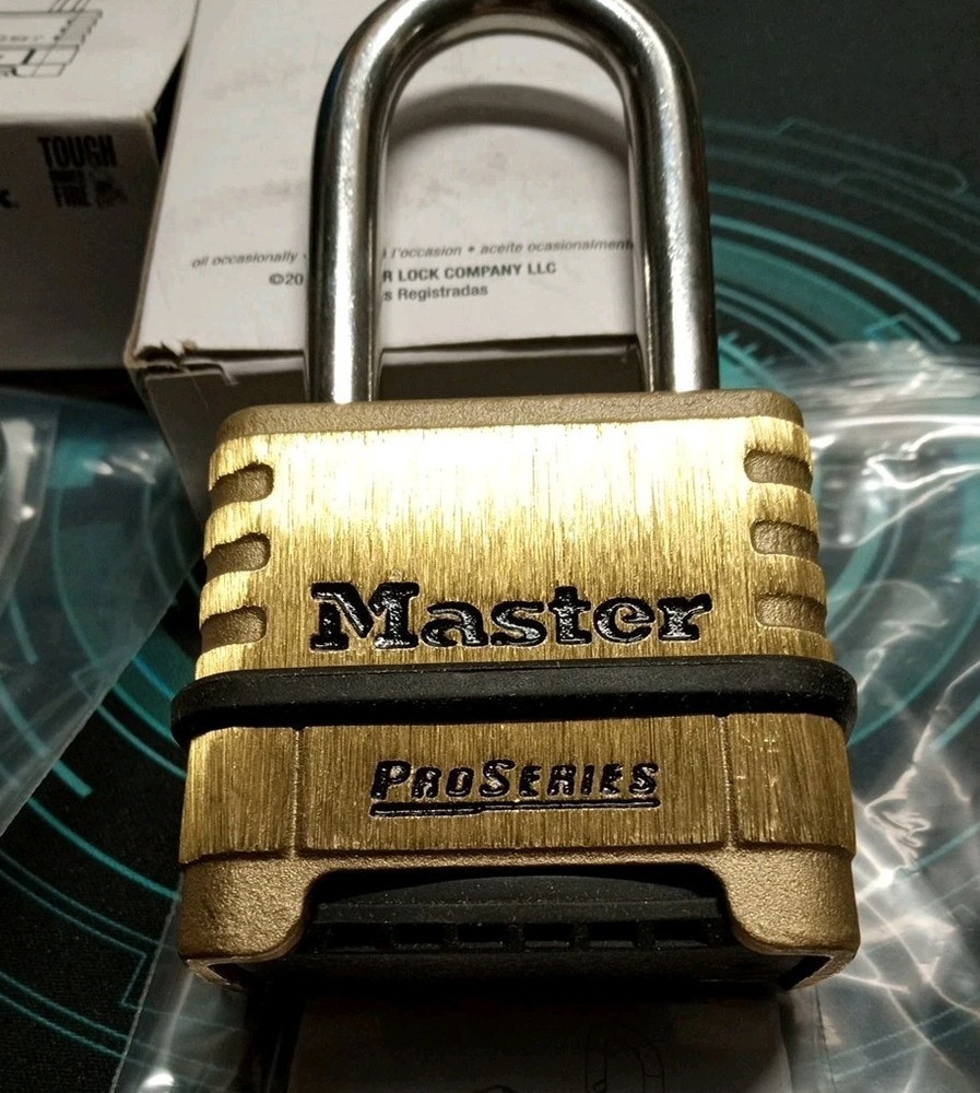 2 PC Master Combination Locks 1175LHSS Big Heavy NOS Resettable!!! W/Instruction