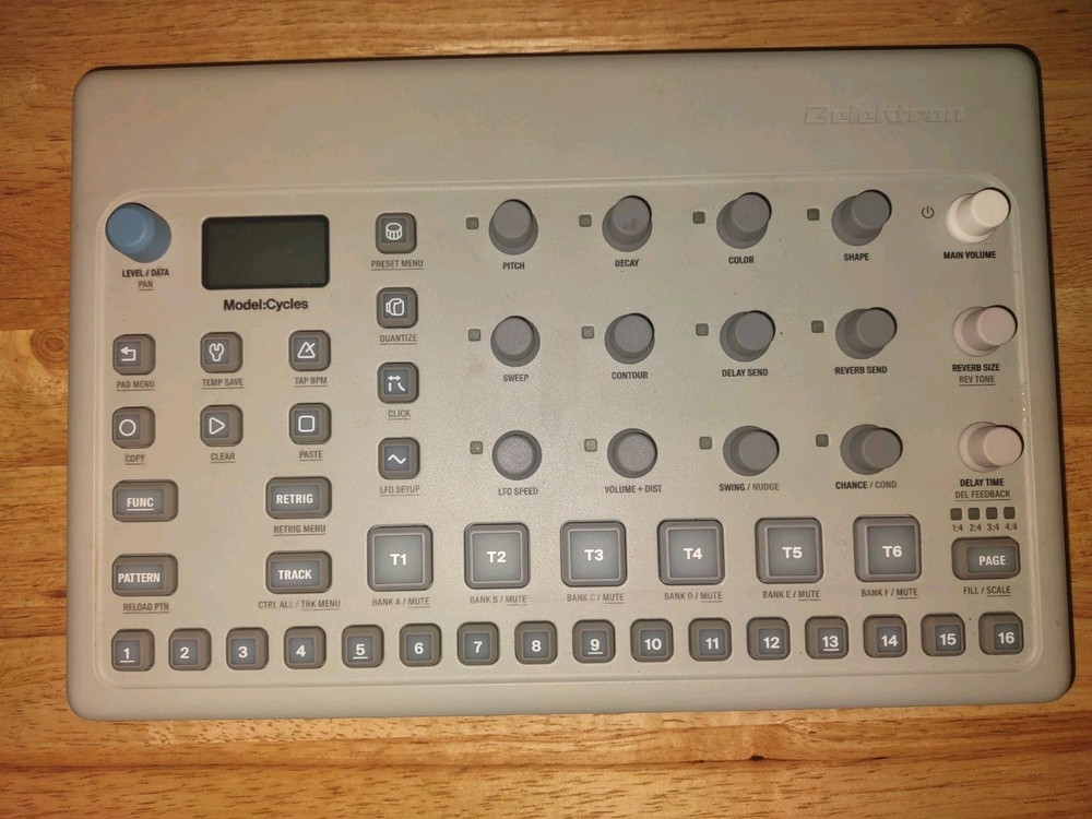 Elektron Model:Cycles 6-track FM Based Groovebox W Decksaver And Case New