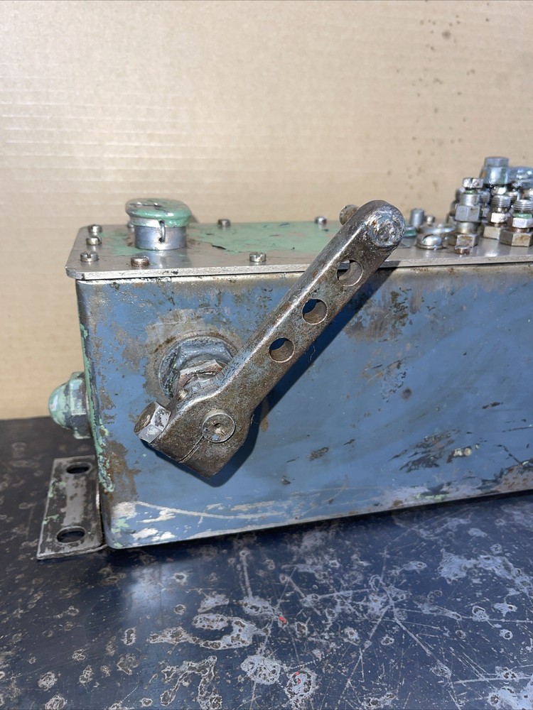 Madison Kipp Model FD 7 Feed Mechanical Oiler Used Machine Ratchet Driven