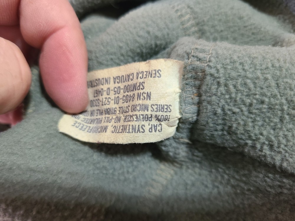 US Army Microfleece Cap & Large Gortex Gloves