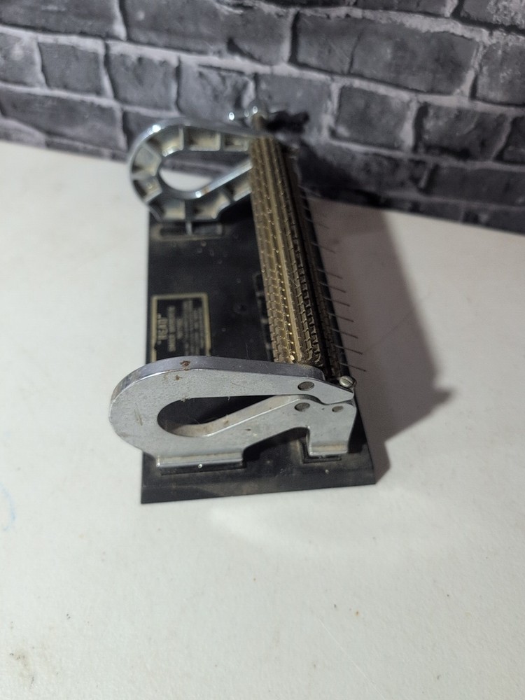 VTG Read Smock Gathering Machine and Smocking Base. P8