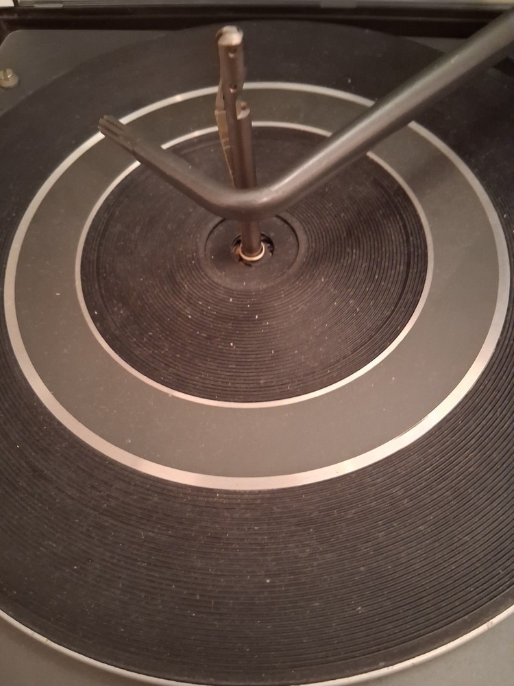 GARRARD SYNCHRO LAB 95 TURNTABLE / RECORD PLAYER
