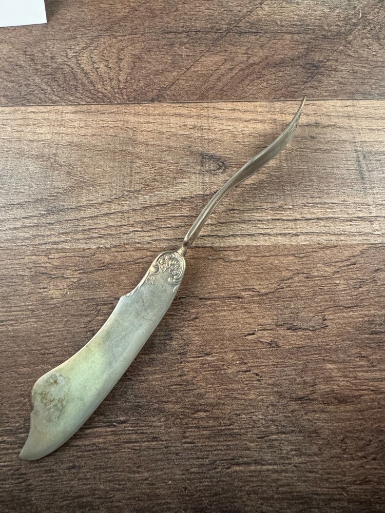 Wm A Rogers Silver Nickel Silverplated Master Butter Knife Unknown Pattern