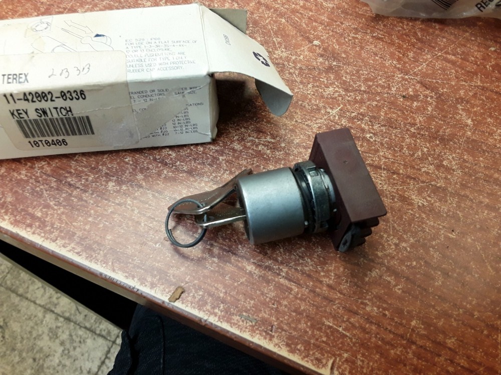 Terex 11-42002-0336 Key Switch