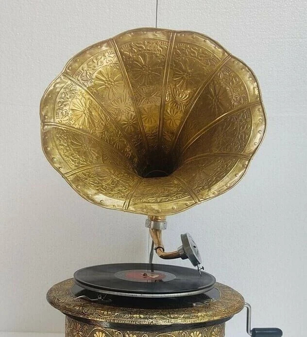 Antique Gramophone, Fully Functional Working Phonograph, win-up record player