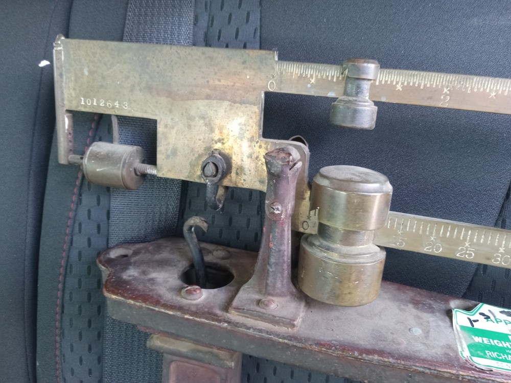 Antique Howe 5058 Platform Scale