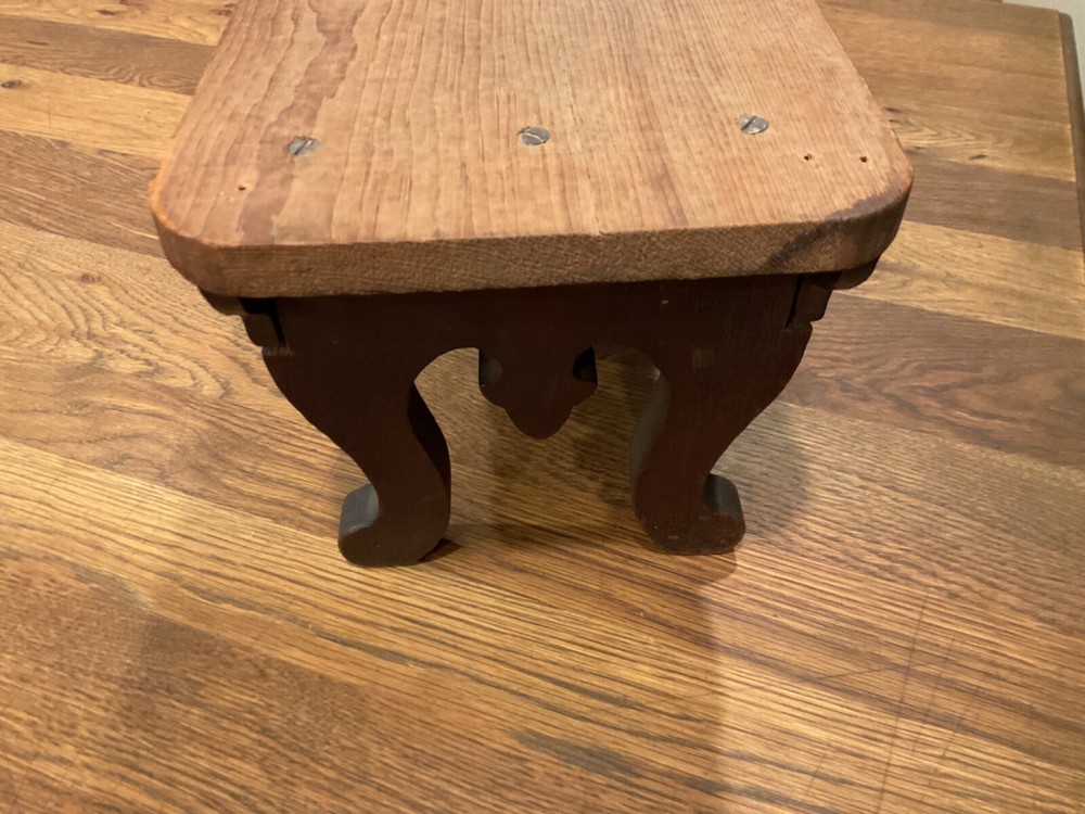 ANTIQUE HANDMADE SOLID WOOD ORNATE SCROLLWORK FOOT STOOL