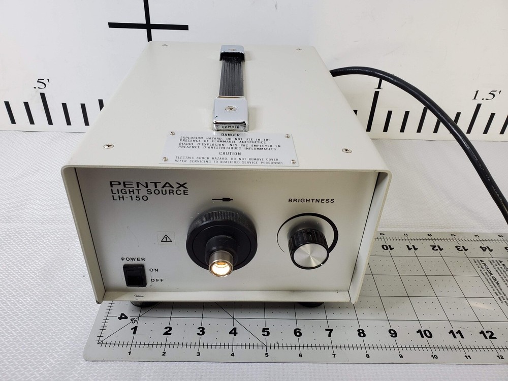 Pentax Lab Light Source LH-150