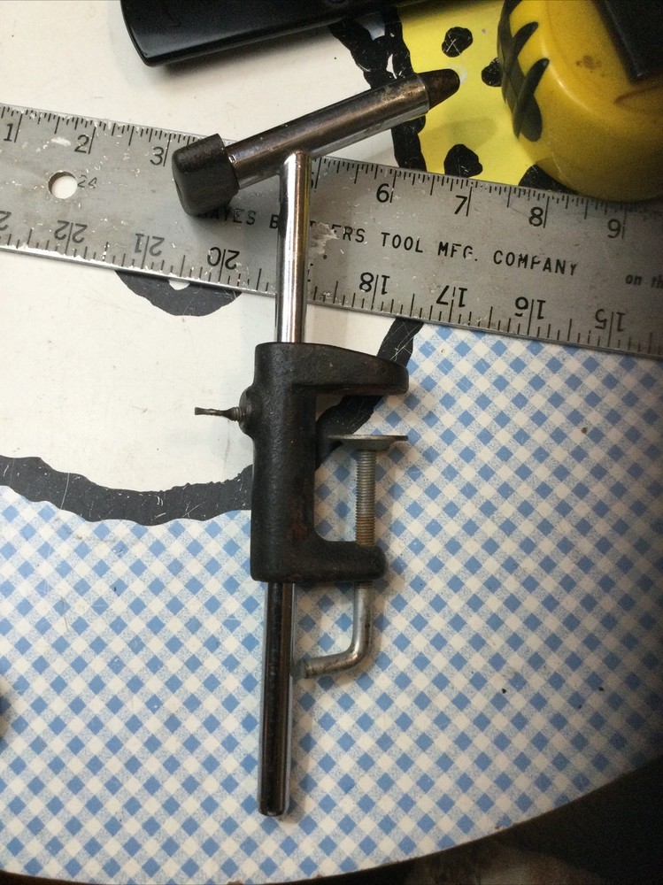Fly Tying simple vise, table clamp, Solid Build, 9” Long, T Handle, Unbranded