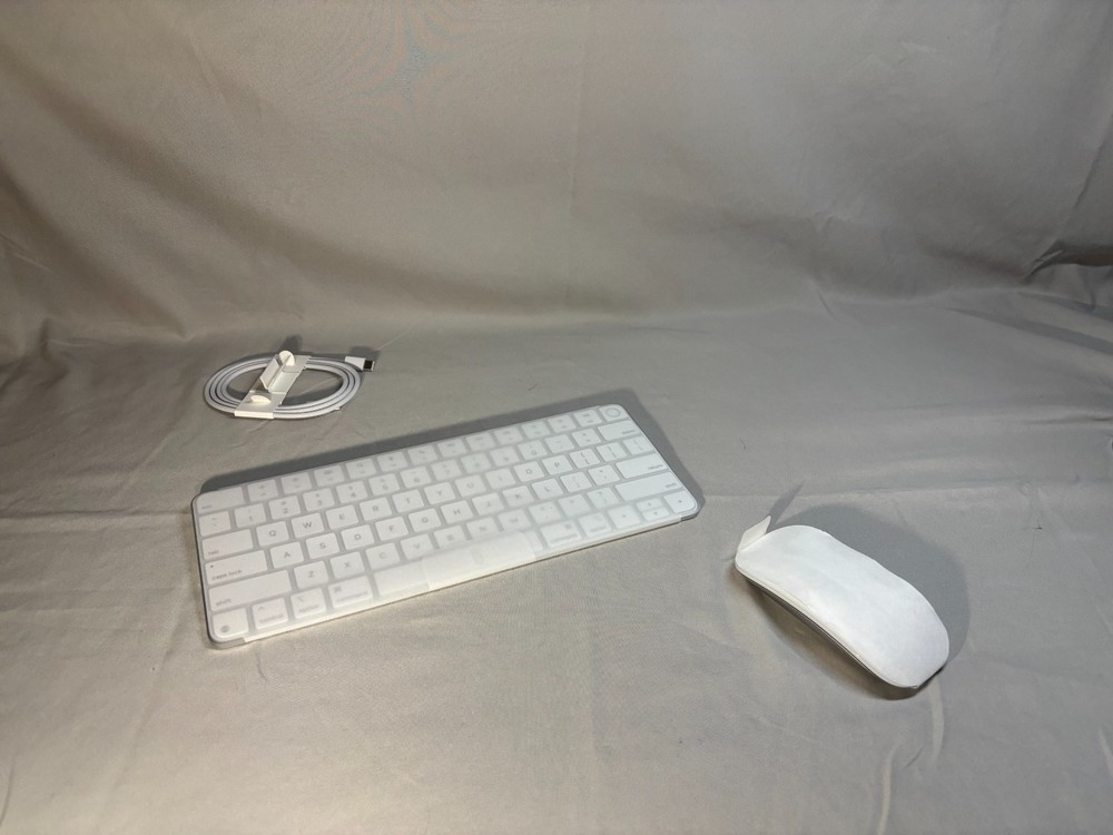 Apple Magic Keyboard w/ Touch ID & Apple Magic Mouse. BRAND NEW